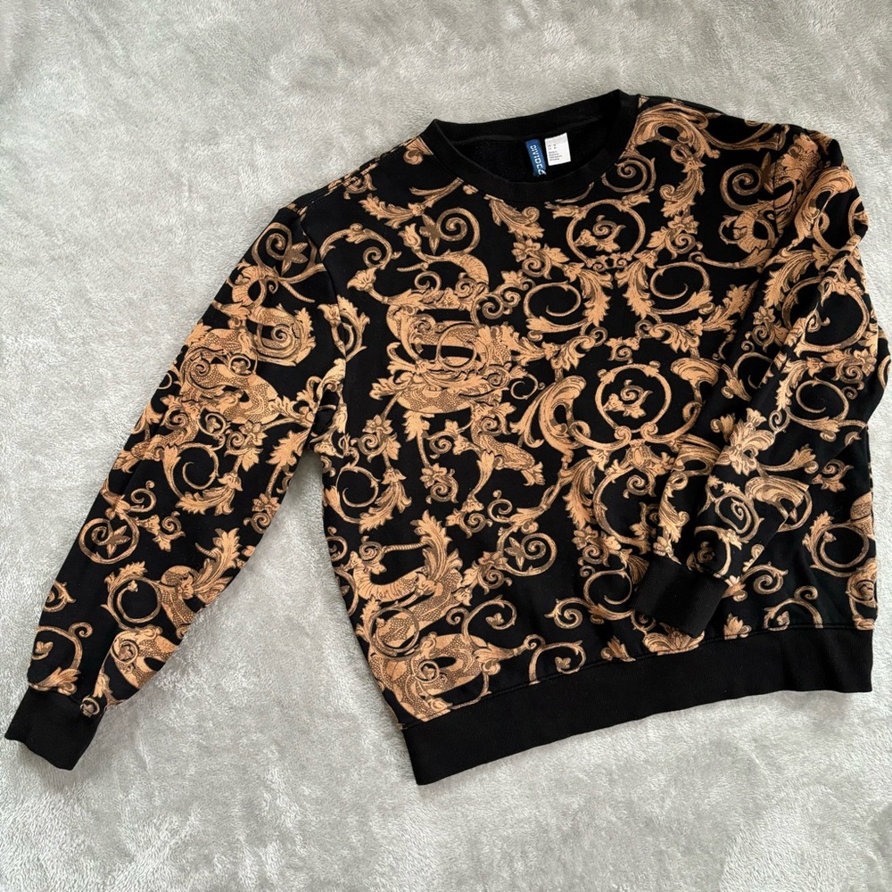 Divided Black Sweatshirt Women Medium Brown Baroque Pattern Crewneck Unisex H&M